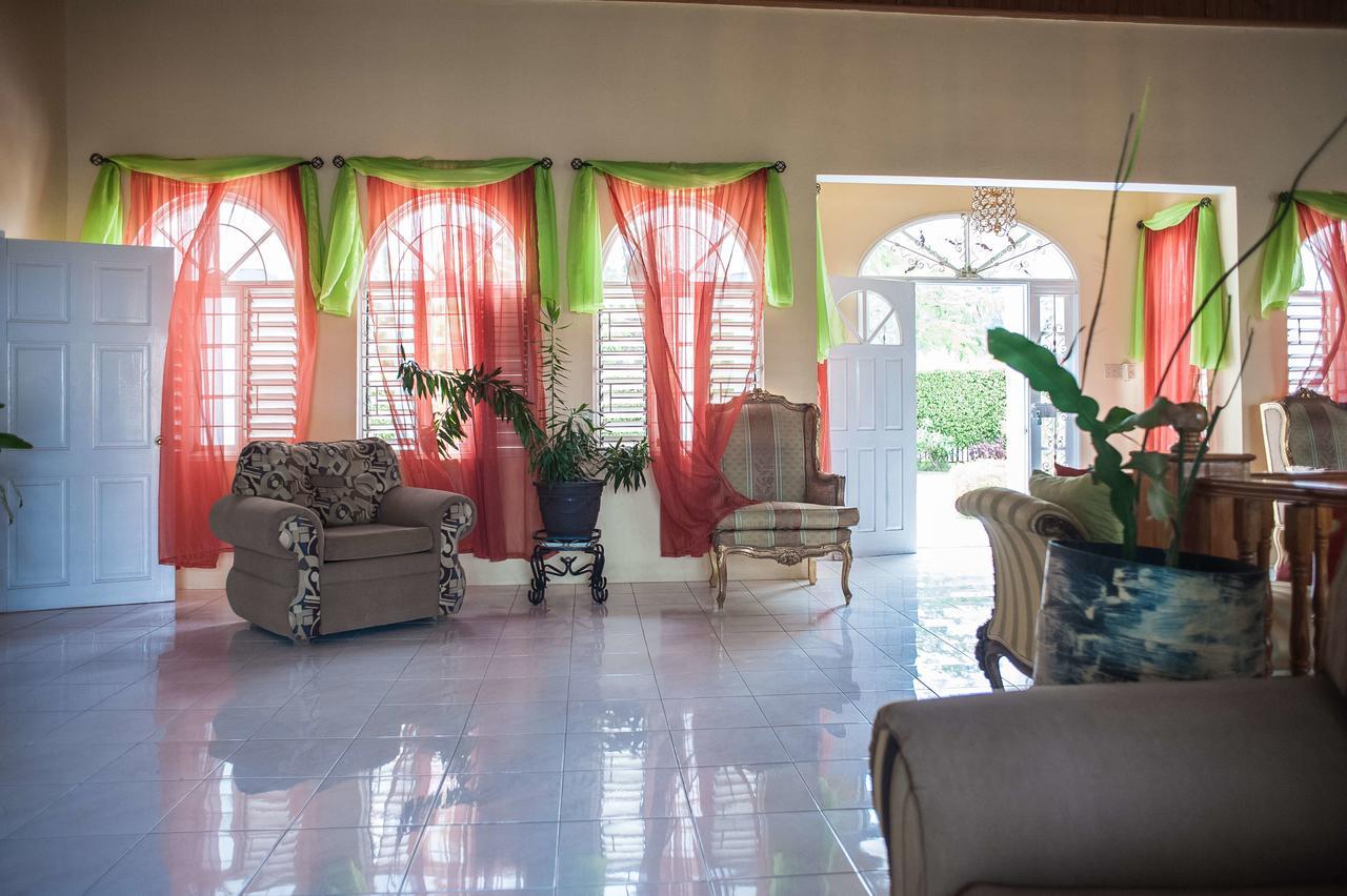 Diamond Villa Guest House มอนเทโกเบย์ ภายนอก รูปภาพ