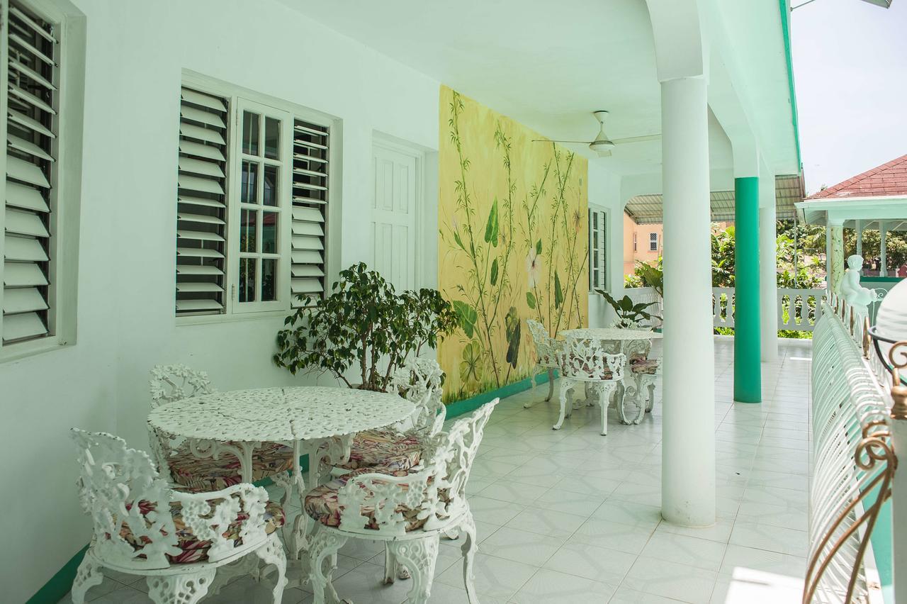 Diamond Villa Guest House มอนเทโกเบย์ ภายนอก รูปภาพ