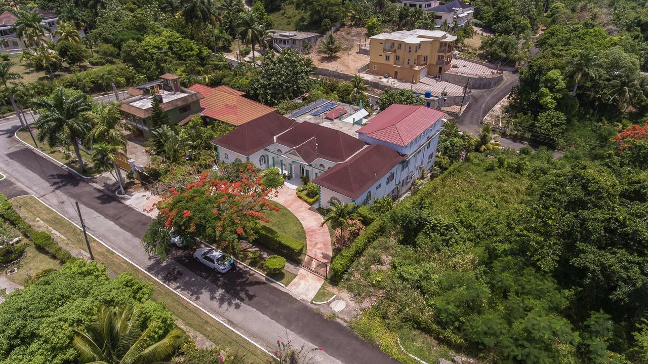 Diamond Villa Guest House มอนเทโกเบย์ ภายนอก รูปภาพ