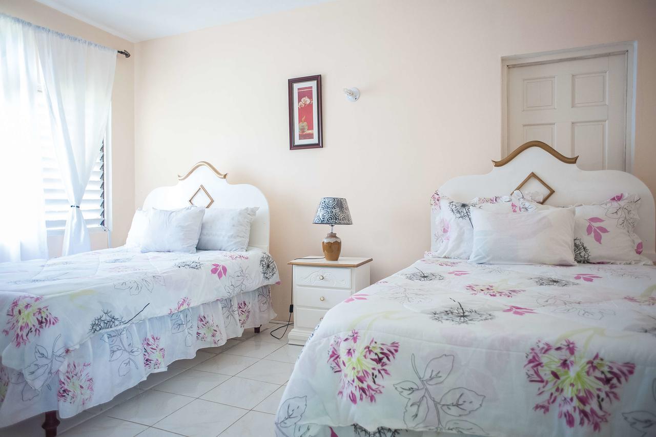 Diamond Villa Guest House มอนเทโกเบย์ ภายนอก รูปภาพ